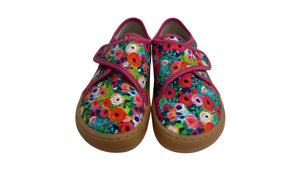 Barfußschuhe mit Klettverschluss, geschlossene Zehen und geschlossener Fersenbereich, Draufsicht, Paar