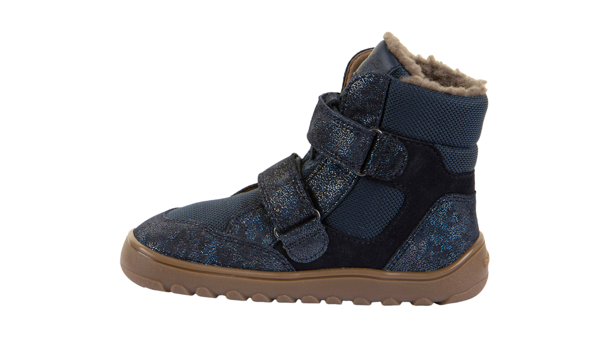Gefütterter Kinder-Barfußstiefel mit breiter Zehenbox, zwei Klettverschlüssen und sichtbarem Futter, Seitenansicht innen