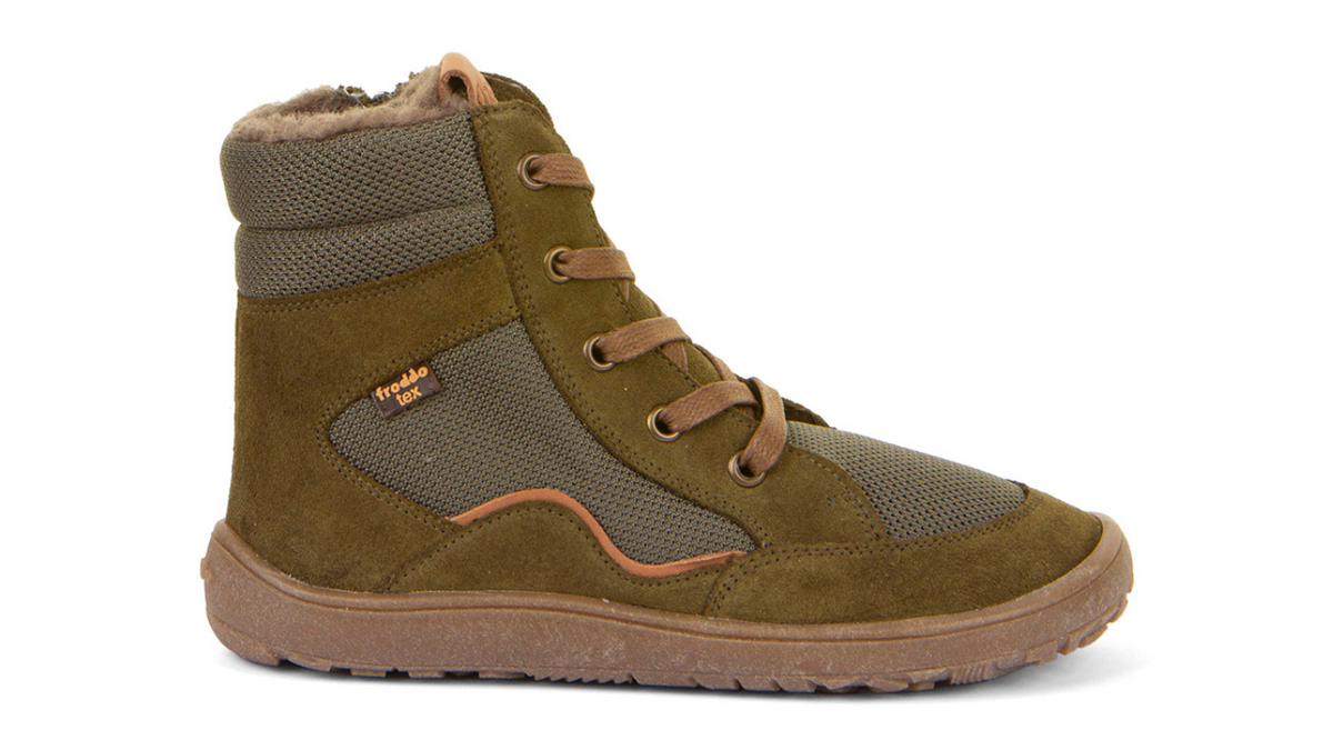 Barfußwinterstiefel für Kinder, geschlossene Zehen und geschlossener Fersenbereich, Schnürung mit Ösen, profilierte Sohle, Einzelschuh, Seitenansicht außen