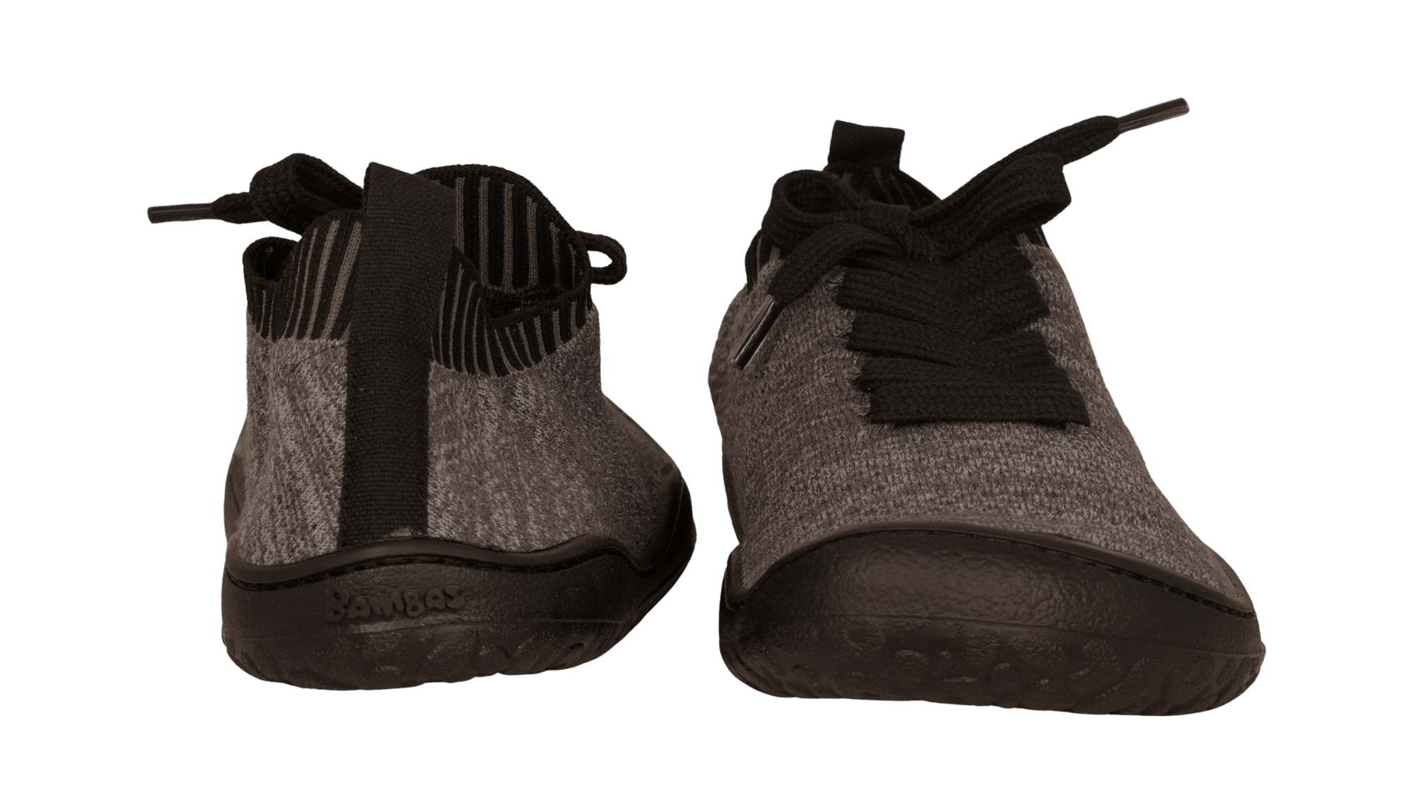 Barfußschuh mit Schnürsenkeln, geschlossener Zehenbox und geschlossenem Fersenbereich, flexible Sohle, Vorderansicht und Rückansicht als Paar