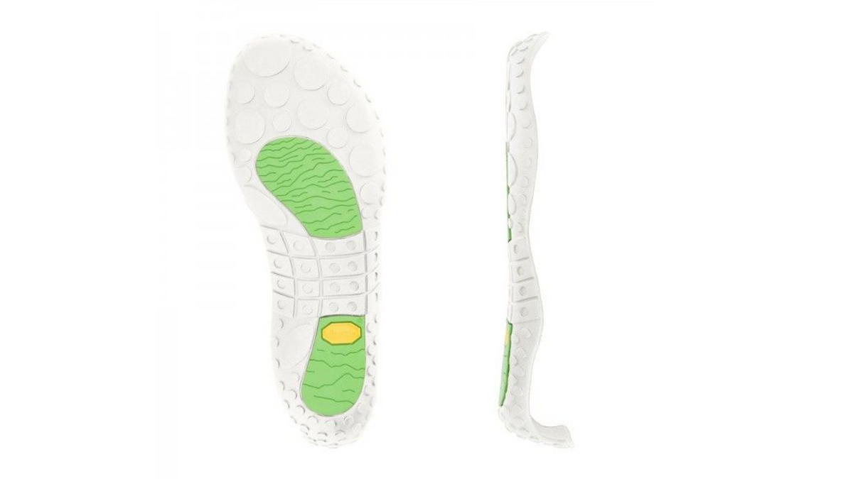 Barfußschuh mit Schnürsenkeln, geschlossener Zehenbox und geschlossenem Fersenbereich, flexible profilierte Sohle, Sohle in Ansicht von unten und Seitenansicht