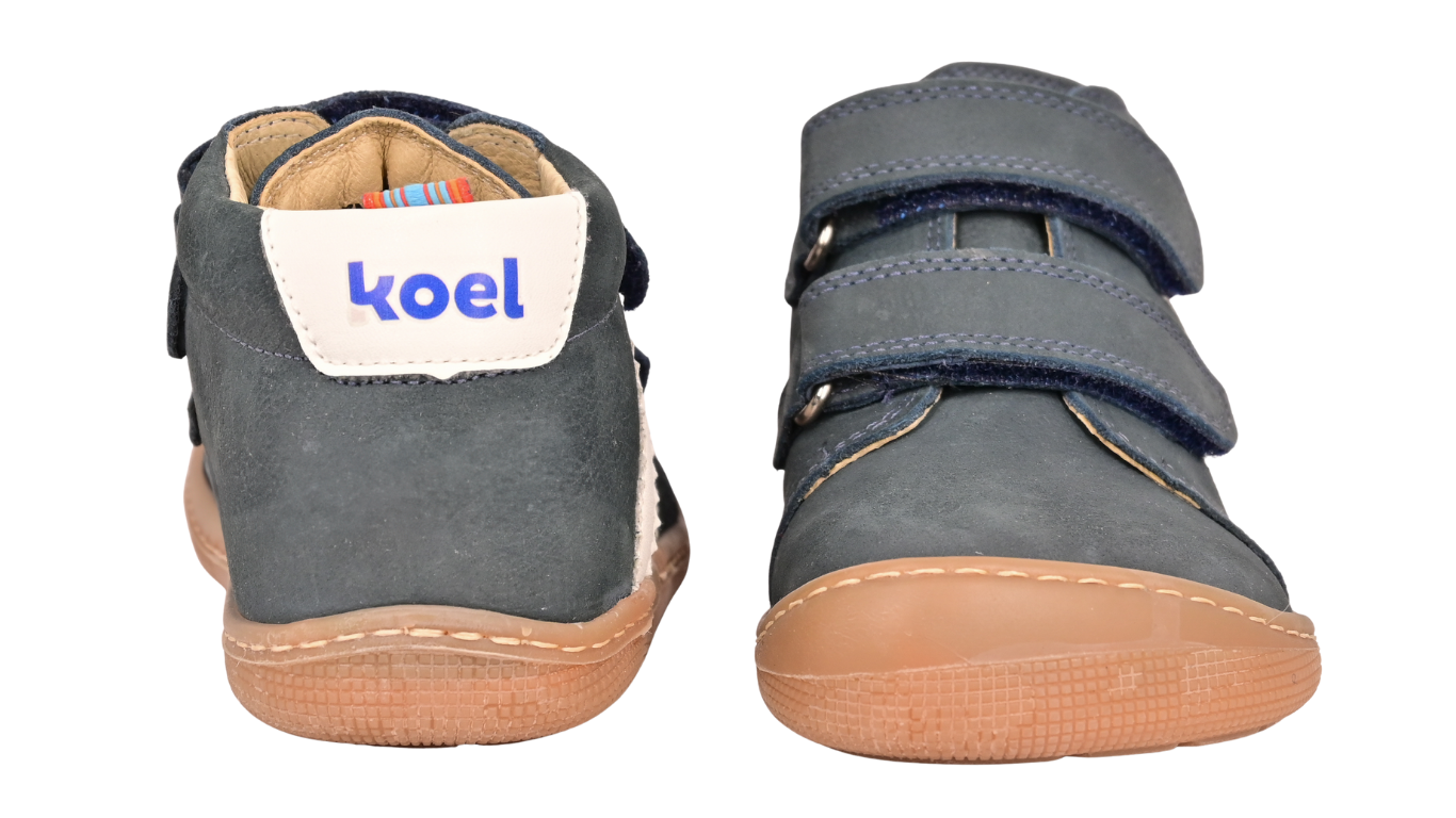 Barfußschuh für Kinder mit zwei Klettverschlüssen als Paar, Rückansicht und Vorderansicht