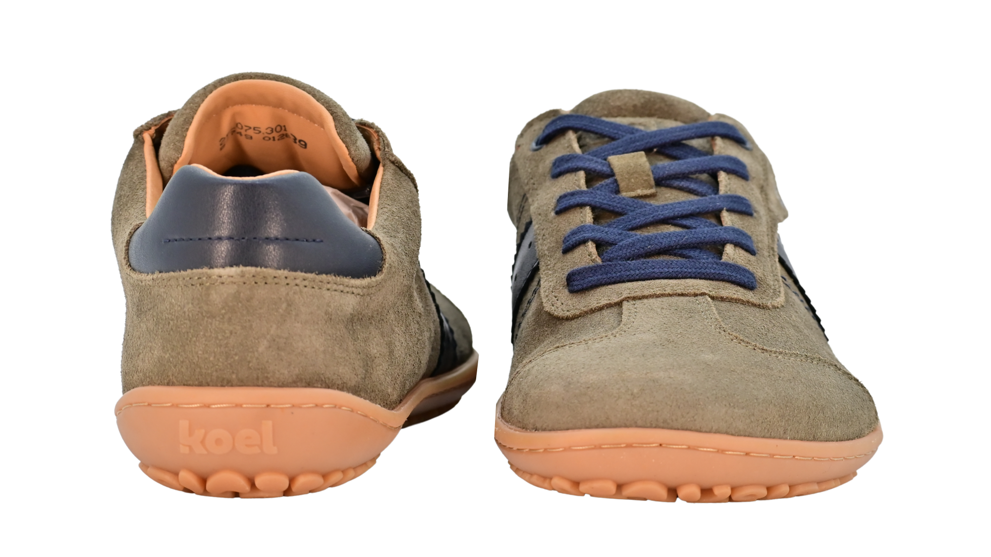 Barfußschuh für Erwachsene, geschlossene Zehenpartie, geschlossener Fersenbereich, Schnürung, seitlicher Streifen mit Perforation, flache Sohle, Vorder- und Rückansicht, Paar