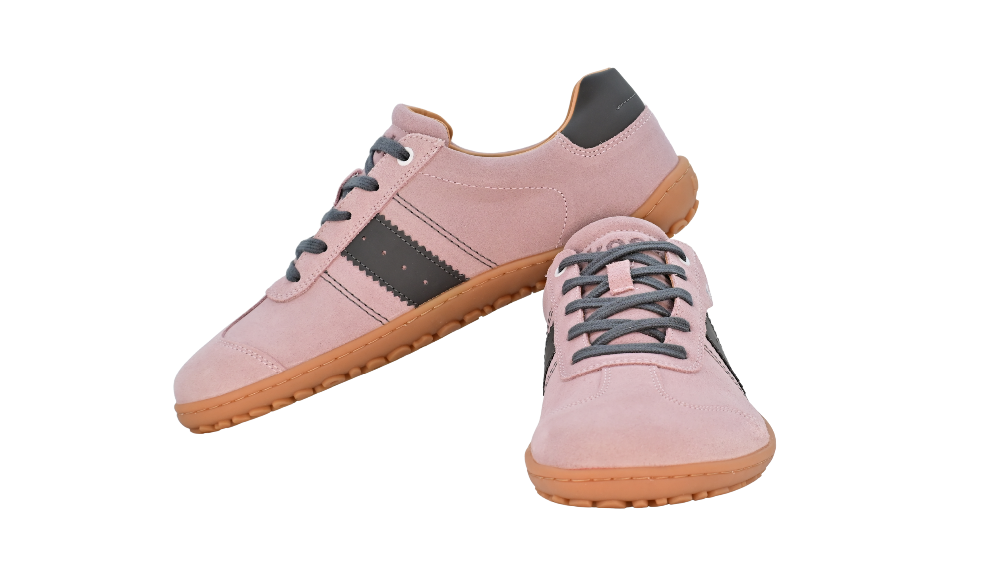 Barfußschuh für Erwachsene, geschlossene Zehenpartie, geschlossener Fersenbereich, Schnürung, seitlicher Streifen mit Perforation, flache Sohle, Seiten- und Vorderansicht, Paar