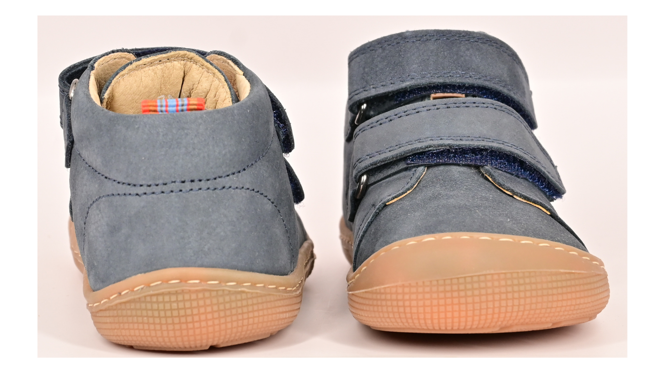 Barfußschuh für Kinder, knöchelhoch, geschlossene Zehen und geschlossener Fersenbereich, Doppelklettverschluss, flexible Sohle, Vorder- und Rückansicht als Paar