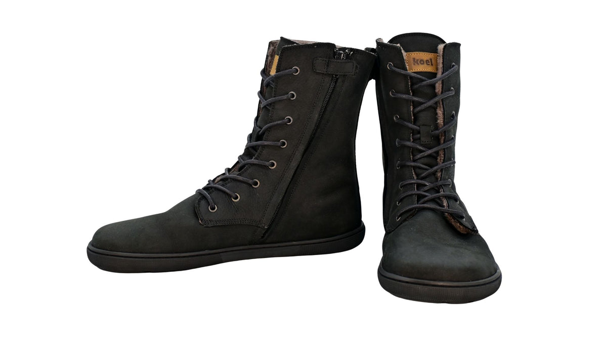 Barfußstiefel für Erwachsene mit flacher Sohle als Paar, Seitenansicht und Vorderansicht
