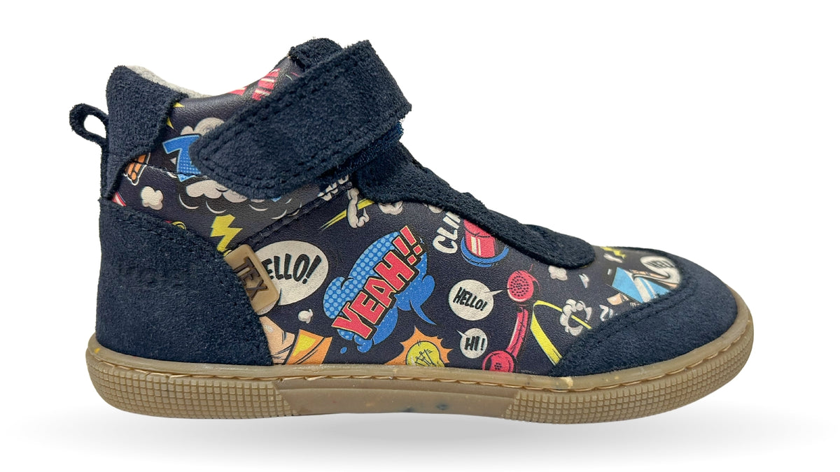 Barfußschuh für Kinder mit Klettverschluss, breiter Zehenbox und geschlossenem Fersenbereich, Seitenansicht außen
