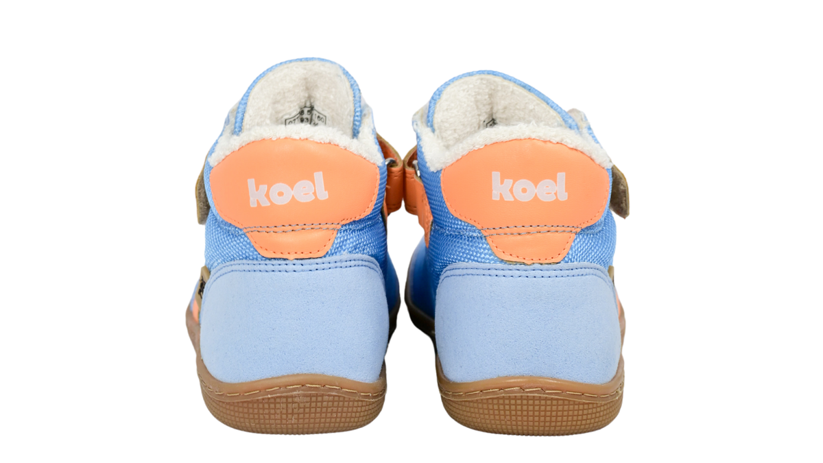 Barfußschuh für Kinder mit Klettverschluss und geschlossenem Fersenbereich als Paar, Rückansicht
