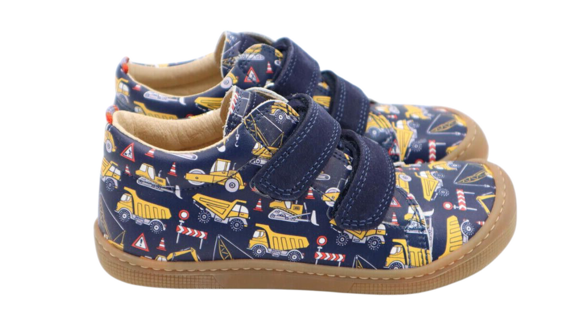 Barfußschuh für Kinder mit zwei Klettverschlüssen als Paar, Seitenansicht