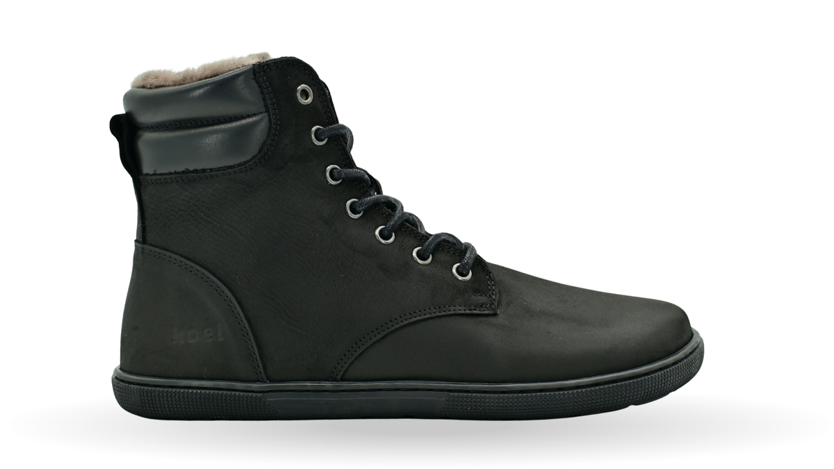 Gefütterter halbhoher Barfußschuh für Damen mit Schnürung, breiter Zehenbox und flacher Sohle, Seitenansicht außen