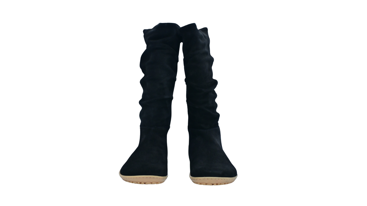 Paar Stiefel für Damen mit hohem Schaft und flacher Sohle, Vorderansicht