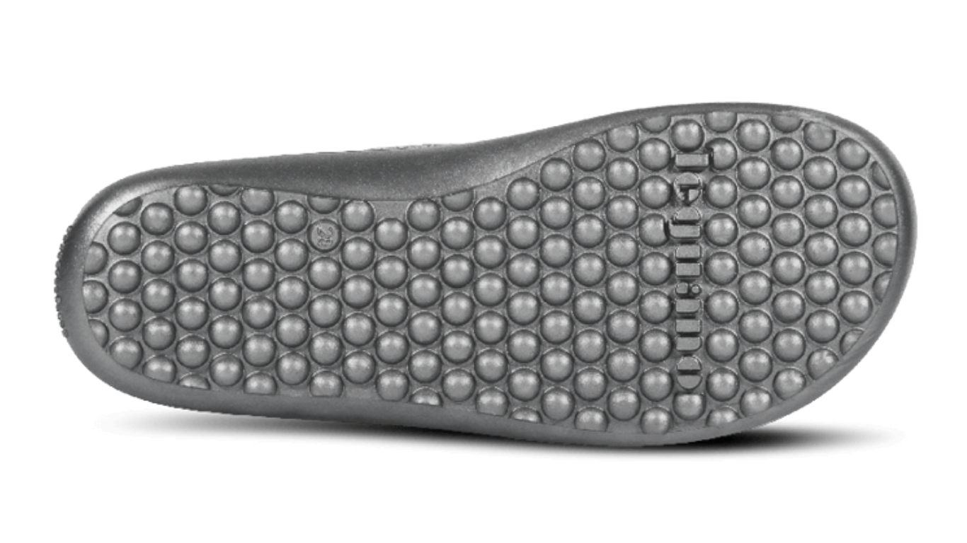 Barfußschuh für Kinder mit Schnürsenkeln, geschlossener Zehenbox und geschlossenem Fersenbereich, flexible profilierte Sohle, Ansicht von unten