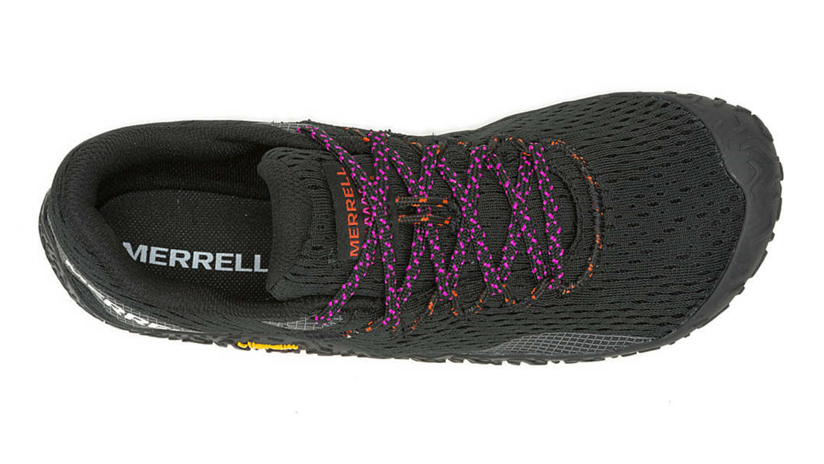 Barfußschuh mit Schnürsenkeln, geschlossener Zehenbox und geschlossenem Fersenbereich, profilierte Sohle, Draufsicht