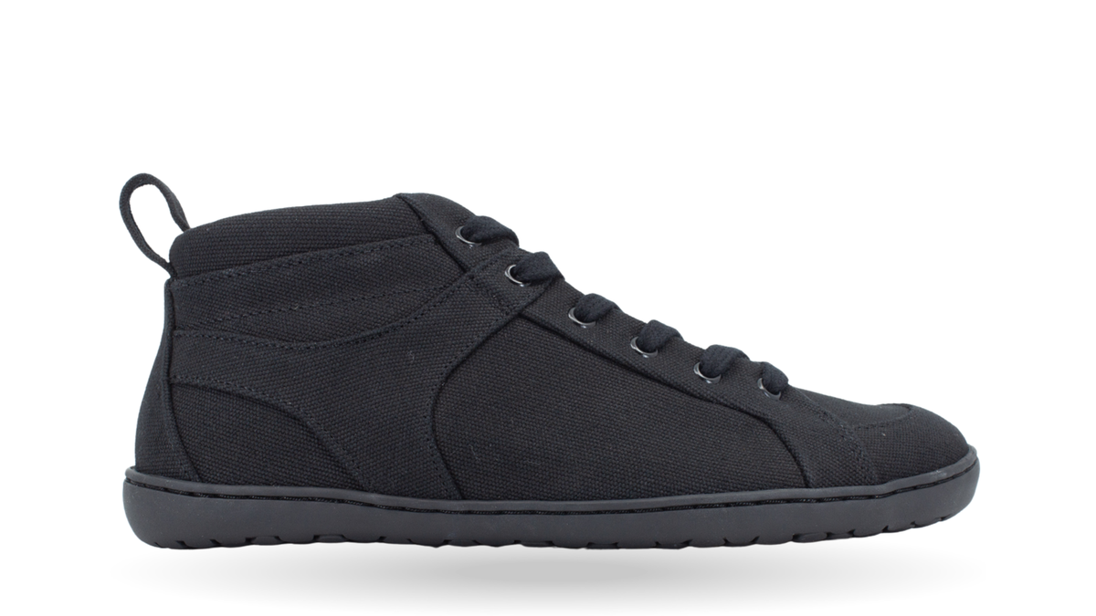 Hoher Barfußsneaker mit Schnürung, Textil-Obermaterial und geschlossener Zehenpartie, Einzelschuh, Seitenansicht außen