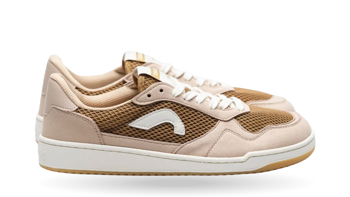 Barfußsneaker als Paar mit Schnürung, Mesh-Einsätzen und geschlossener Zehenpartie, Seitenansicht außen