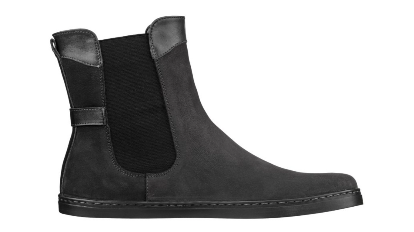 Barfußstiefel mit elastischem Einsatz seitlich, breiter Zehenbox und flacher Sohle, geschlossener Fersenbereich, Seitenansicht außen