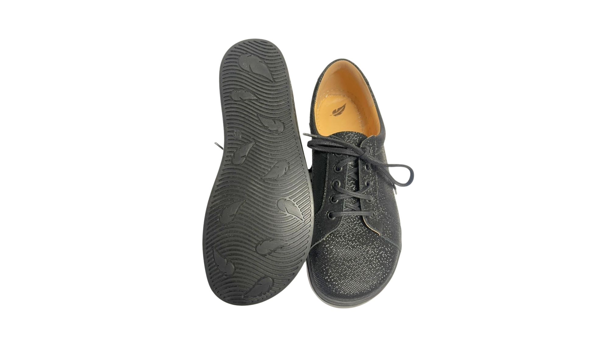 Barfußschuh mit Schnürung, breite Zehenbox, flexible Sohle, geschlossener Zehen- und Fersenbereich, Ansicht von unten und Draufsicht als Paar