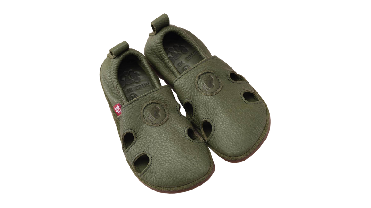 Kinder Barfußsandalen mit breiter Zehenbox, flexibler Sohle und Riemenkonstruktion, geschlossene Zehen und geschlossener Fersenbereich, Paar, Draufsicht
