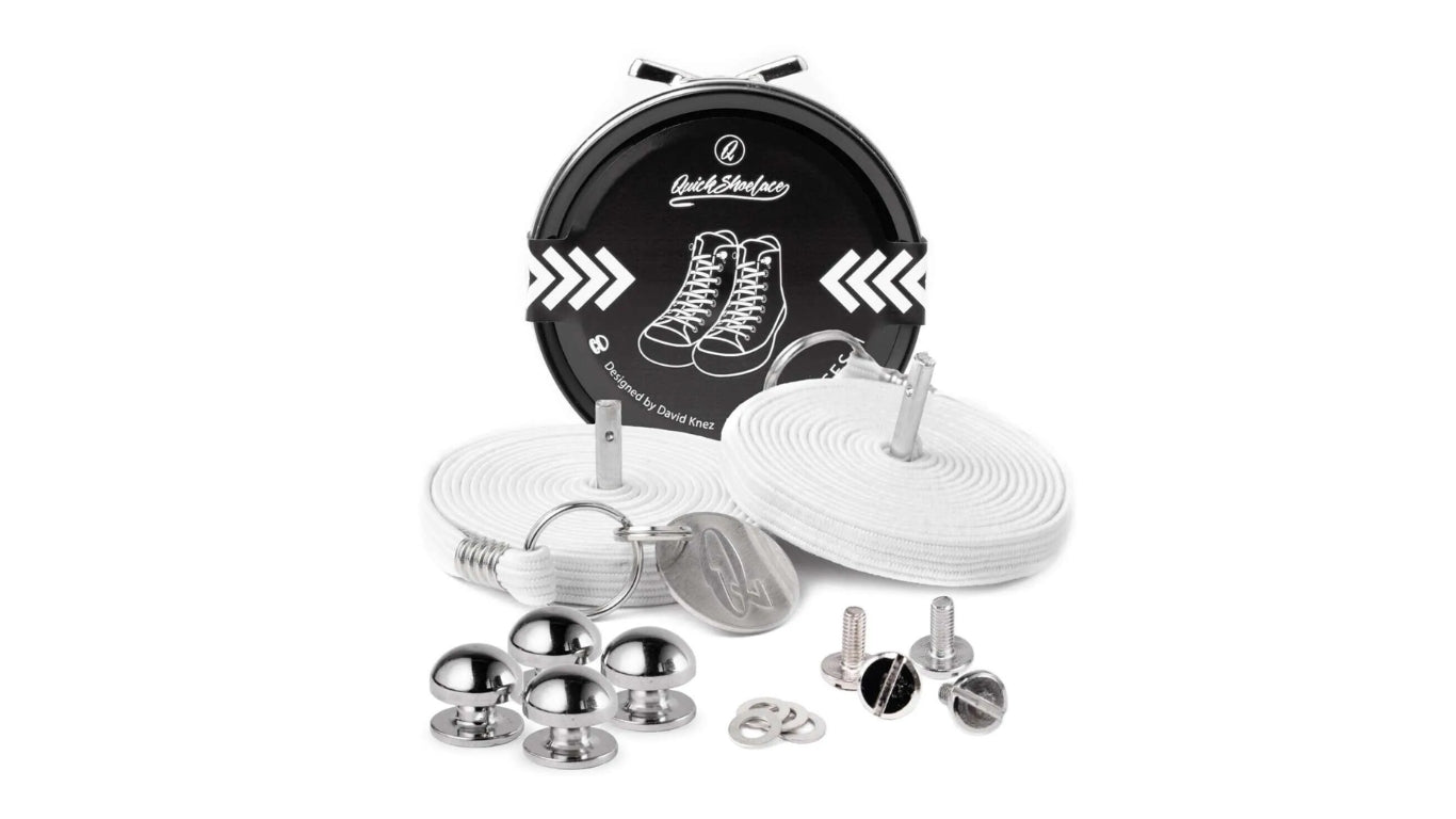 Schnürsenkel-Set, zwei runde Senkel mit Metallenden, Schraubverschlüsse, Metallknöpfe und Dose, Draufsicht