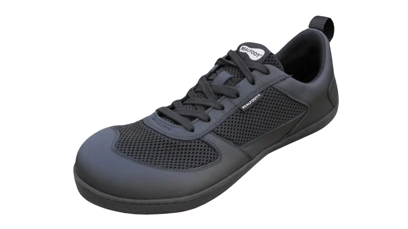 Barfußschuh mit Schnürung, breite Zehenbox, flache flexible Sohle, geschlossener Fersenbereich, schräge Vorderansicht