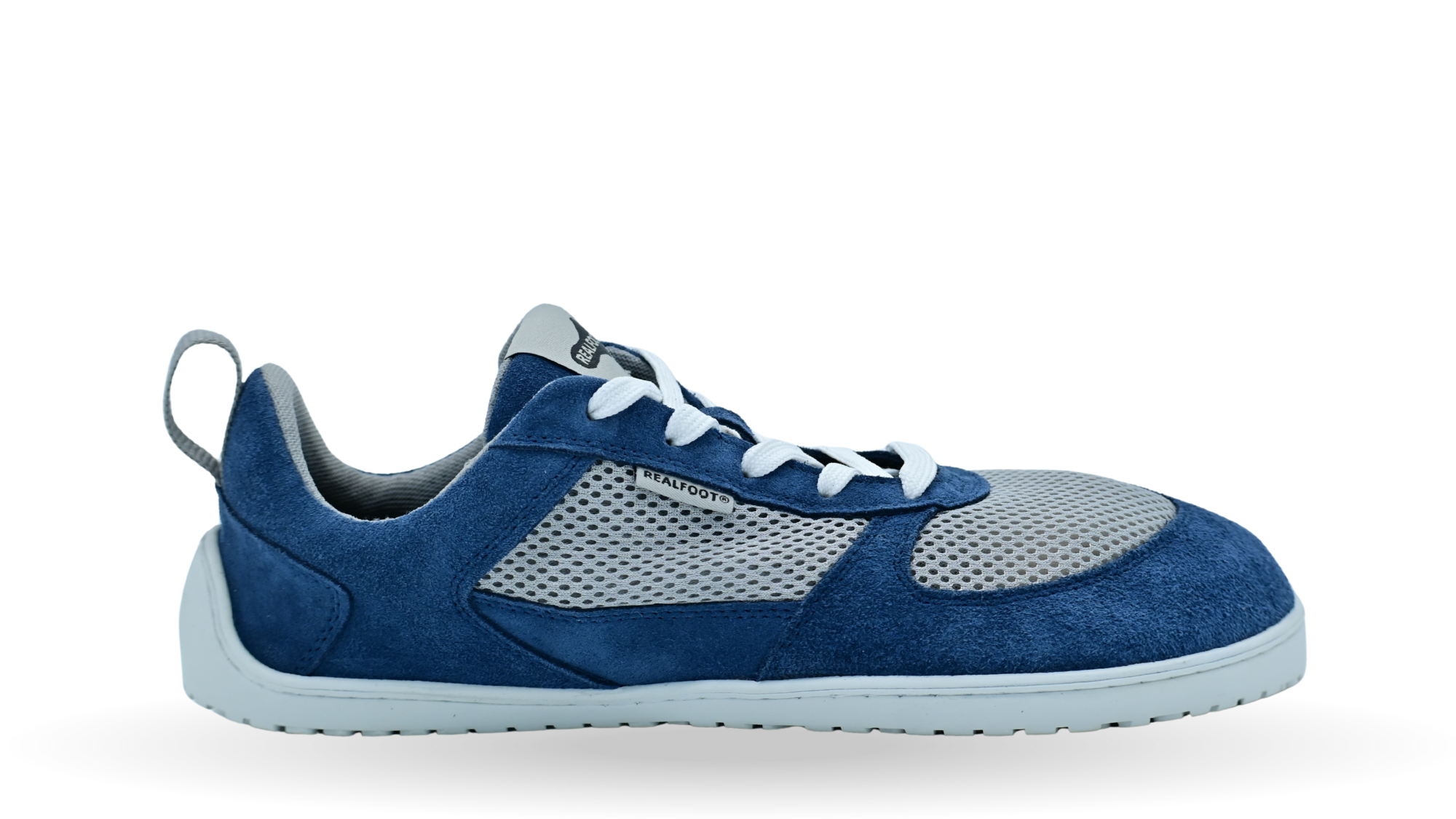 Barfußschuh mit Schnürung, breite Zehenbox, flache flexible Sohle, geschlossener Fersenbereich, Seitenansicht außen
