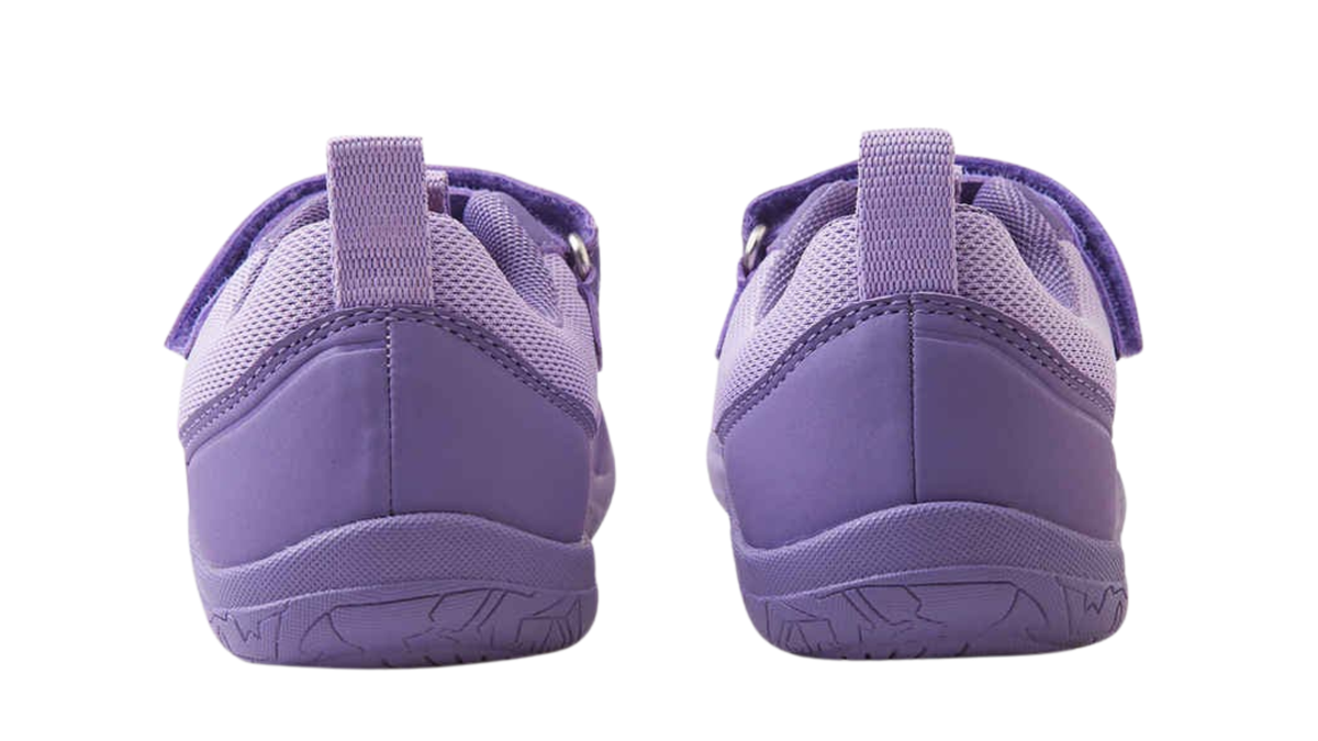 Barfußschuh für Kinder, geschlossene Zehenpartie, geschlossener Fersenbereich, Schnürung, Klettverschluss, Zuglasche, profilierte Sohle, Rückansicht als Paar