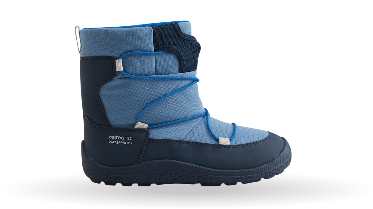 Kinder-Barfußwinterstiefel mit Schnellverschluss, geschlossenen Zehen und profilierter Sohle, Seitenansicht außen