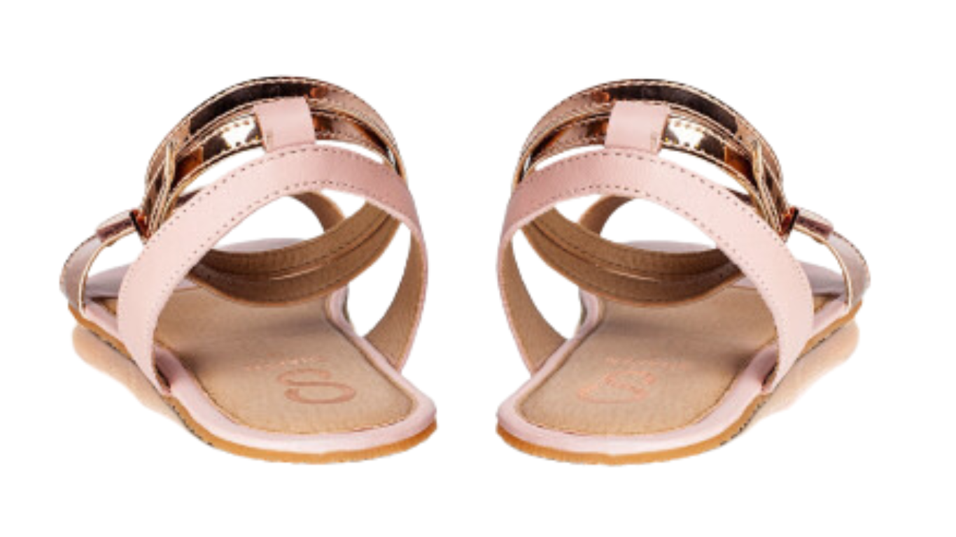 Barfußsandalen mit flexibler Sohle, Riemenkonstruktion und Fersenriemen mit Schnalle, offene Zehen und offener Fersenbereich, Paar, Rückansicht