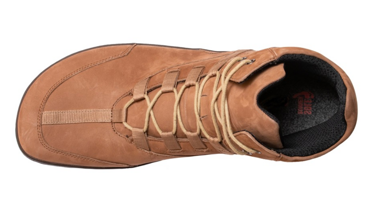 Barfußwinterstiefel, geschlossene Zehen und geschlossener Fersenbereich, Schnürsenkel mit Ösen, flexible Sohle, einzelner Schuh, Draufsicht
