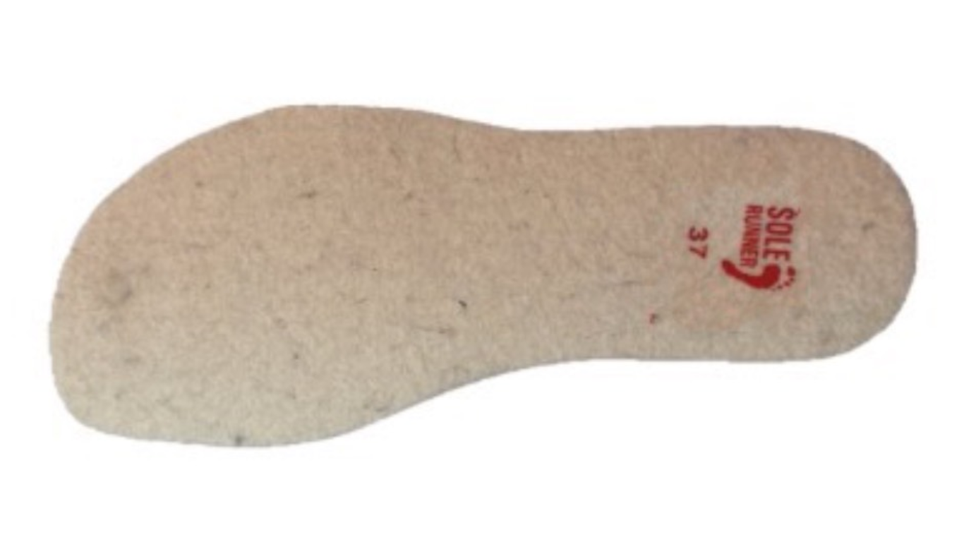 Einlegesohle, flache Form mit breitem Vorfußbereich, gleichmäßige Oberfläche, einzelnes Stück, Draufsicht