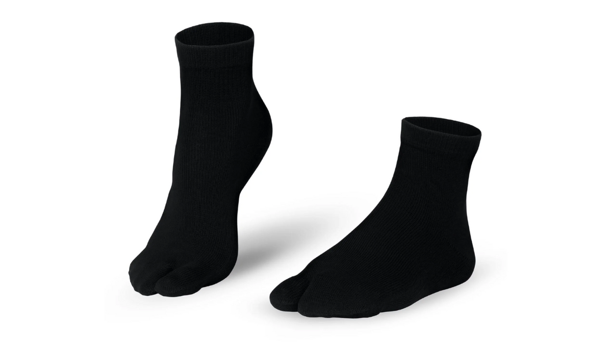 Zehensocken, separate Zehen, knöchelhoher Schaft, elastischer Bund, Paaransicht, schräge Vorderansicht
