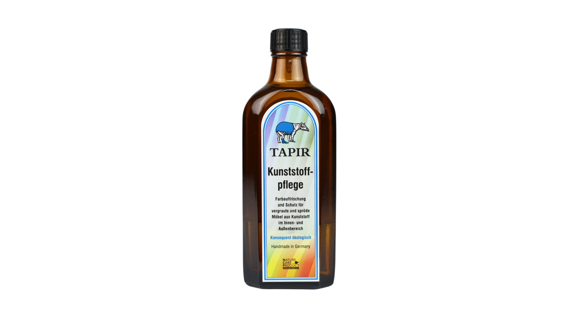 Flasche Tapir Kunststoffpflege mit Schraubverschluss und Produktetikett, Vorderansicht