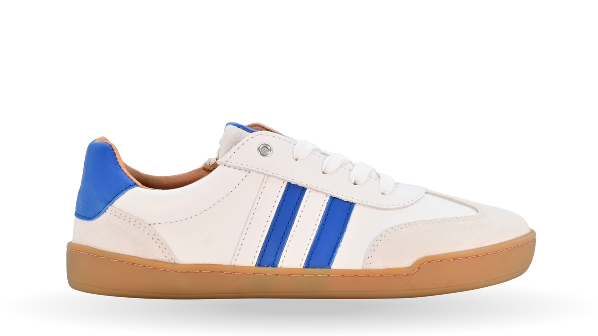 Barfußschuh für Erwachsene, geschlossene Zehenpartie, geschlossener Fersenbereich, Schnürung, seitliche Streifen, flache Sohle, Seitenansicht außen