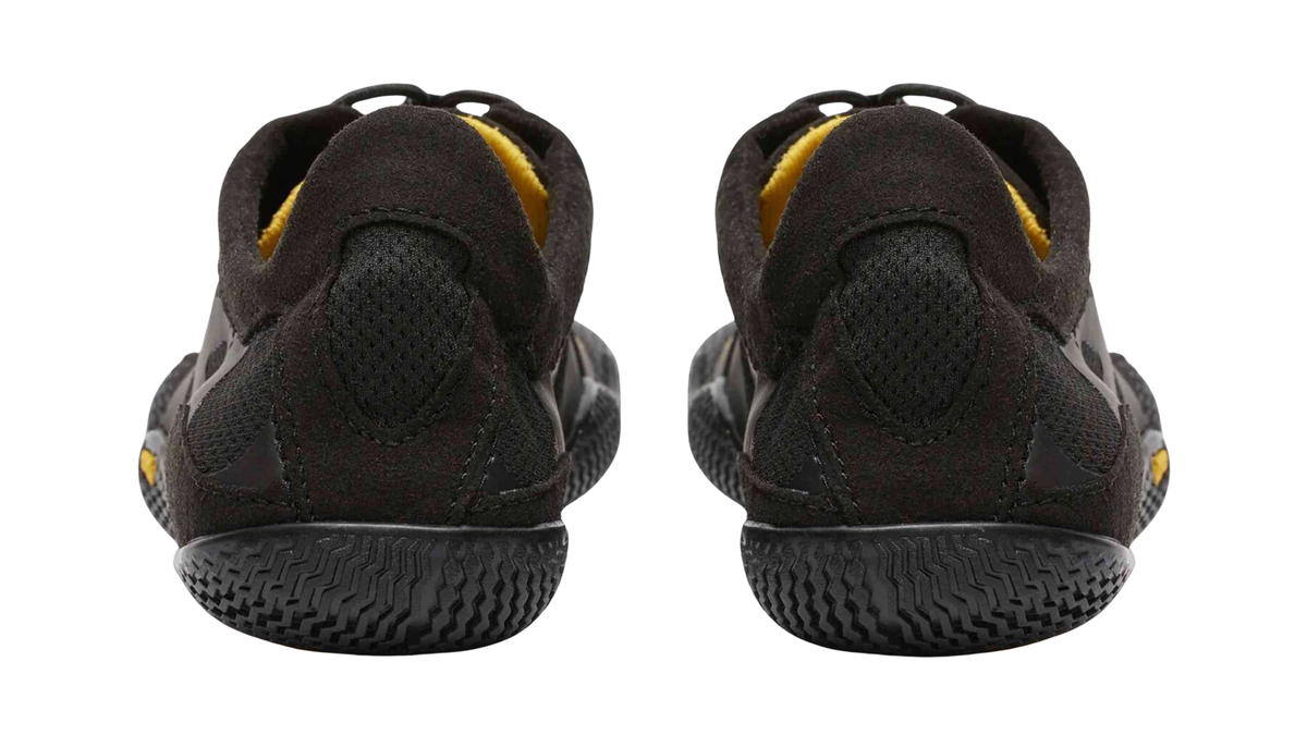 Zehenschuh mit separaten Zehenfächern, Schnellverschluss und Mesh-Einsätzen, Rückansicht als Paar