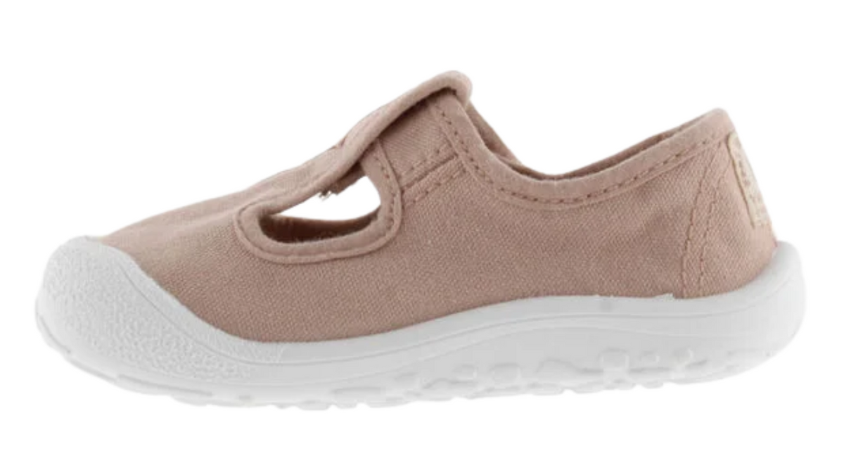 Barfußschuh für Kinder mit breiter Zehenbox, flexibler Sohle und Riemenverschluss, geschlossener Zehenbereich, Seitenansicht innen