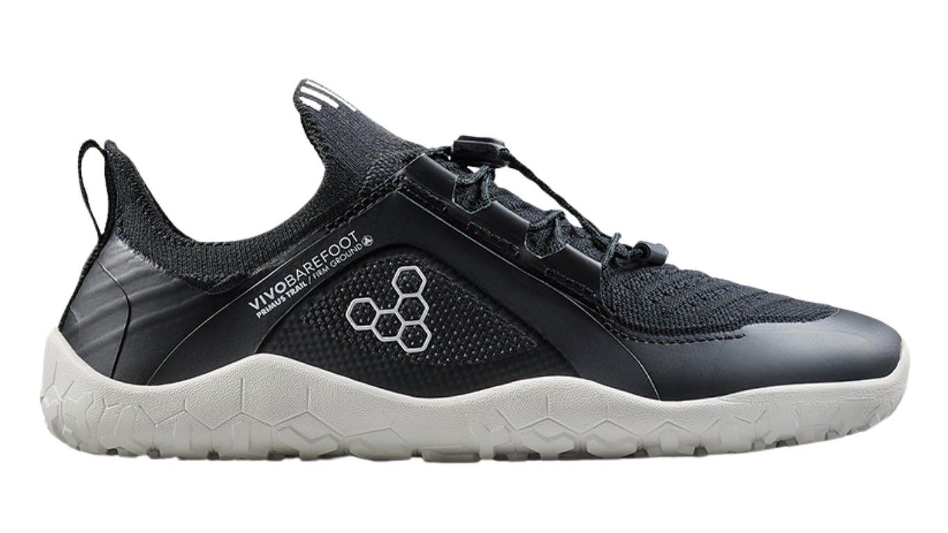 Barfußschuh mit Schnellverschluss, breite Zehenbox, flexible Sohle, geschlossener Fersenbereich, Seitenansicht außen, einzelner Schuh
