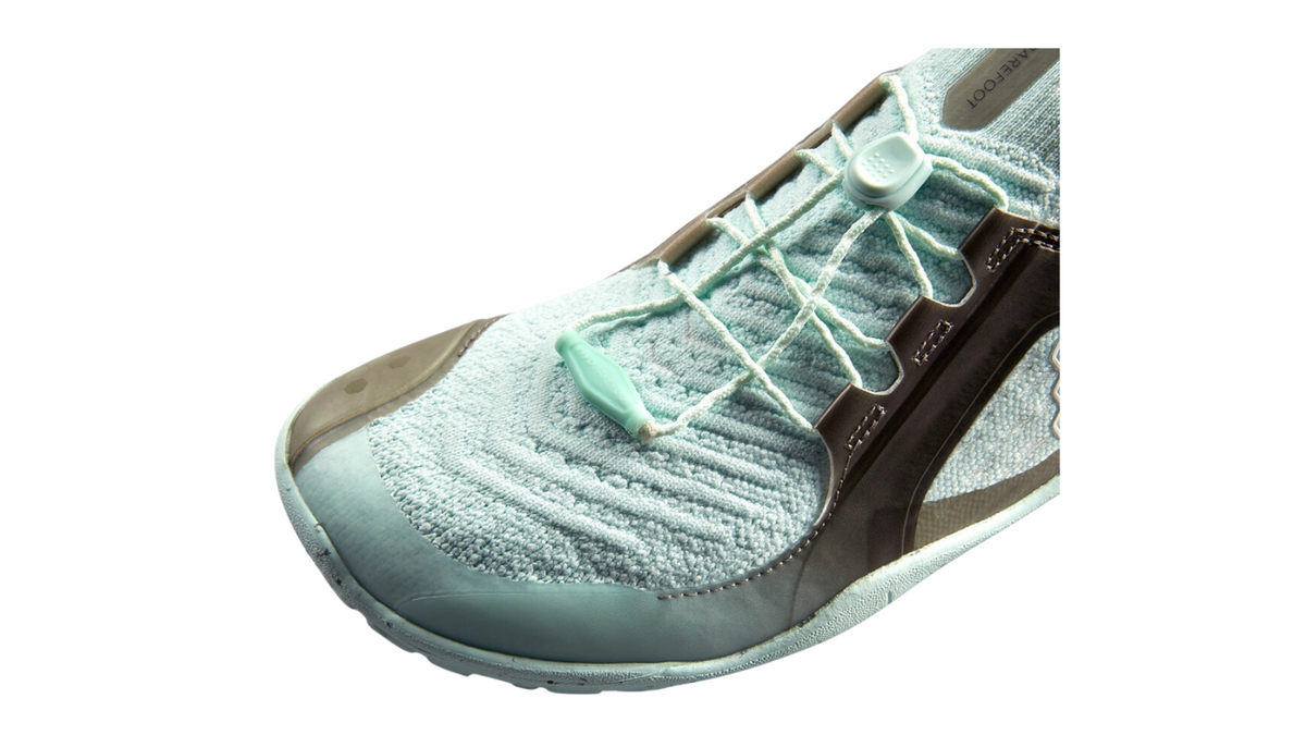 Barfußschuh mit Schnürung, breite Zehenbox, flexible Sohle, geschlossener Fersenbereich, Detailansicht Zehenbox
