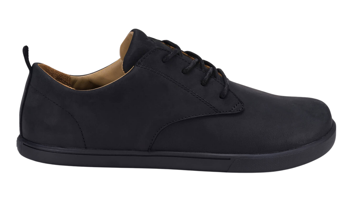 Barfußschuh, geschlossene Zehen und geschlossener Fersenbereich, Schnürung, flexible Sohle, Einzelschuh, Seitenansicht außen