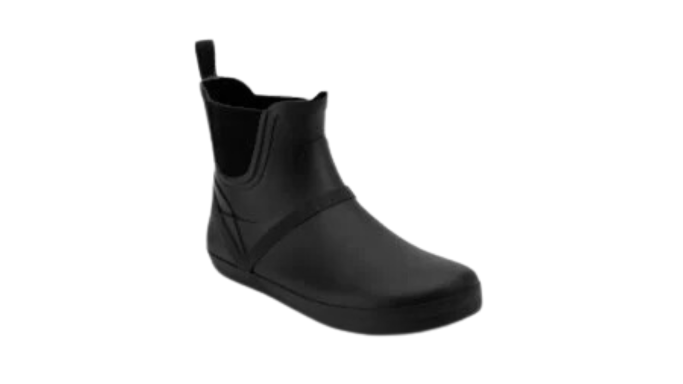 Barfußstiefel mit elastischem Einstieg, breite Zehenbox, flexible Sohle, geschlossener Schaft, geschlossener Fersenbereich, schräge Vorderansicht