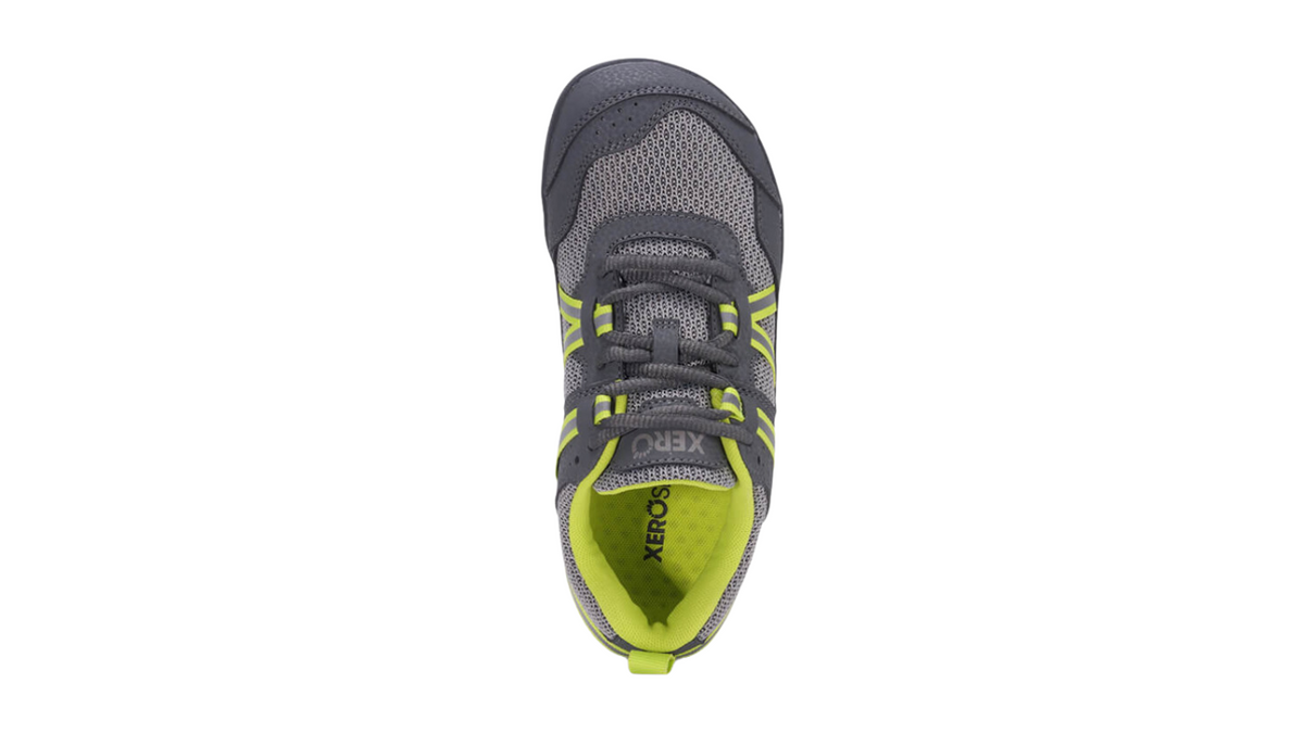 Barfußturnschuh für Kinder als einzelner Schuh, geschlossene Zehen, geschlossener Fersenbereich, Schnürung, Draufsicht.