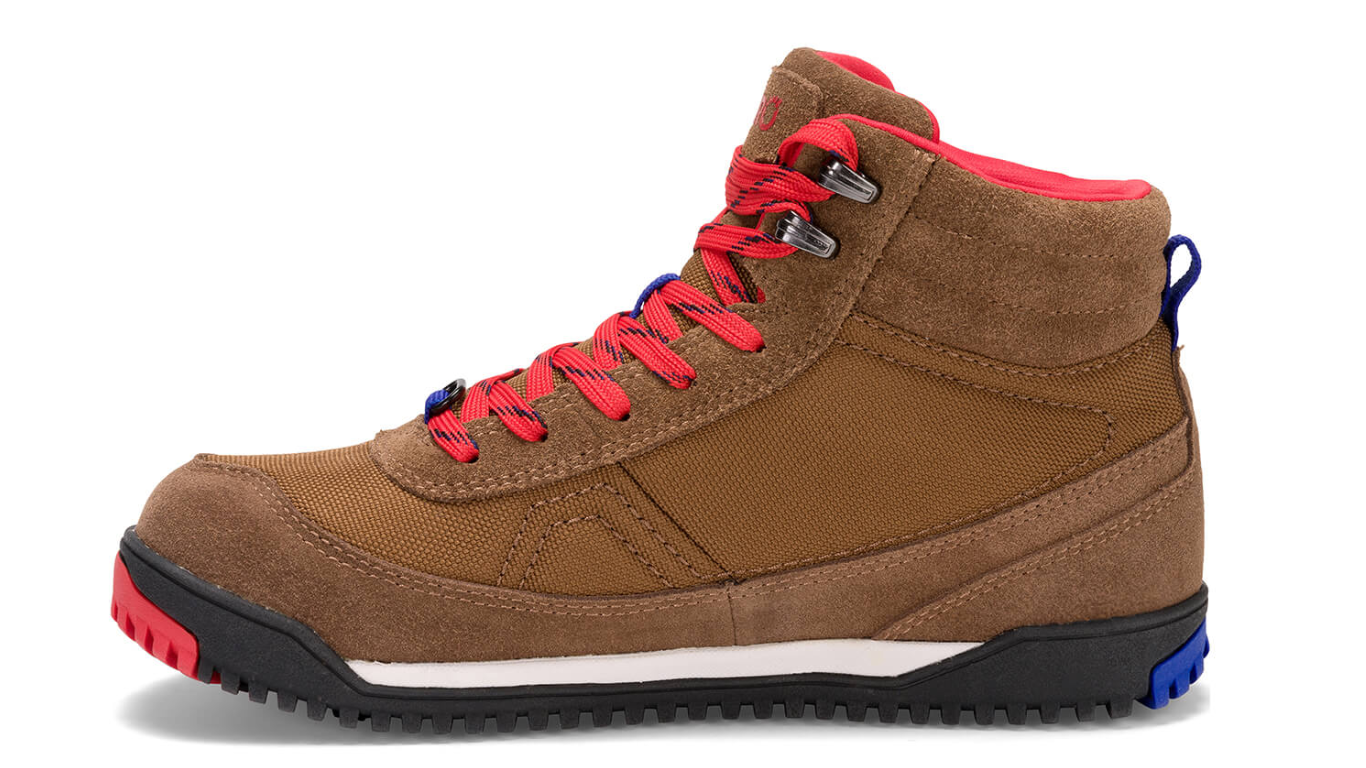 Barfußwanderstiefel, geschlossene Zehen und geschlossener Fersenbereich, Schnürung mit Ösen, profilierte Sohle, Einzelschuh, Seitenansicht innen