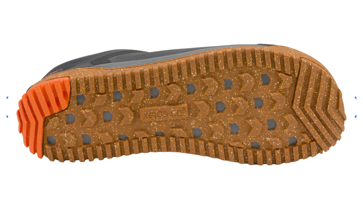 Barfußwanderschuh Halbschuh für Erwachsene als einzelner Schuh, profilierte flexible Sohle, Ansicht von unten.