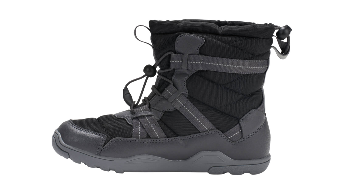 Barfußwinterstiefel als Einzelschuh, geschlossene Zehen und geschlossener Fersenbereich, Schnürung mit Kordelzug, profilierte Sohle, Seitenansicht innen