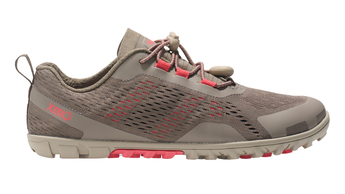 Barfußschuh mit Schnellschnürung, breite Zehenbox, flexible Sohle, geschlossener Fersenbereich, Seitenansicht außen, einzelner Schuh