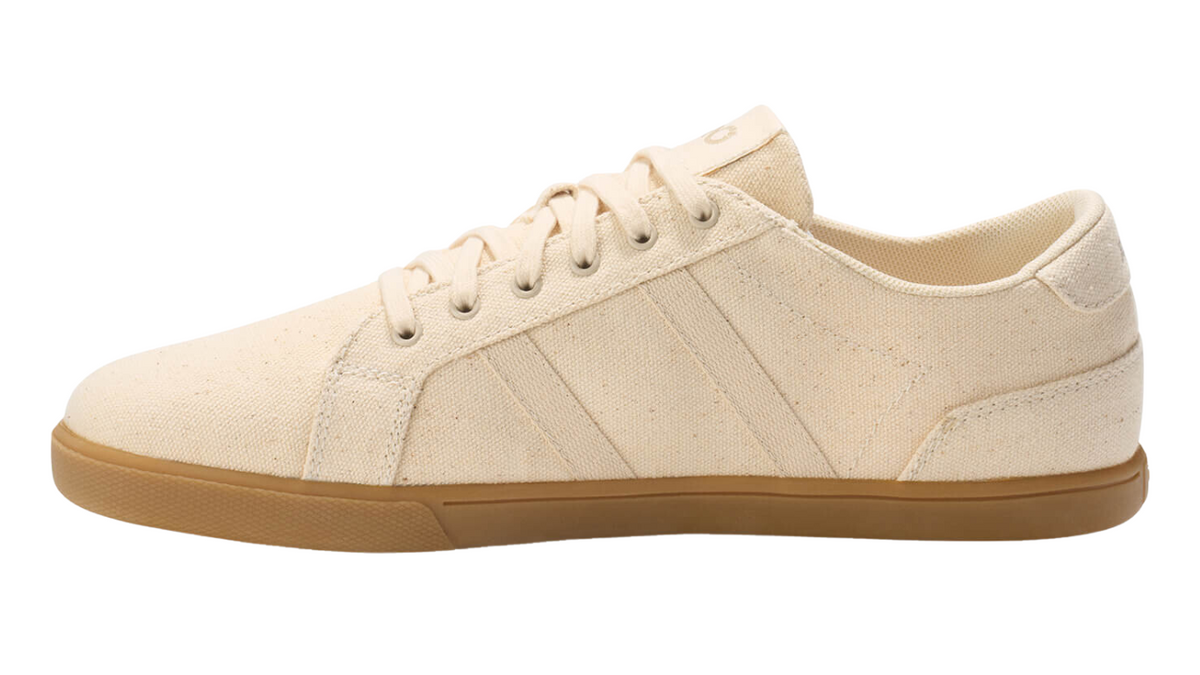 Barfußschuh mit Schnürung, breite Zehenbox, flexible Sohle, geschlossener Fersenbereich, Seitenansicht innen, einzelner Schuh