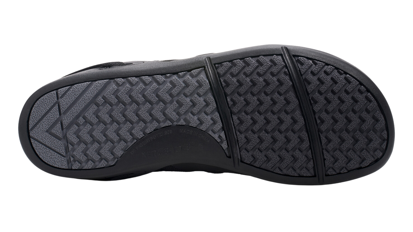 Barfußschuh mit Schnürung, breite Zehenbox, flexible Sohle, geschlossener Fersenbereich, Ansicht von unten