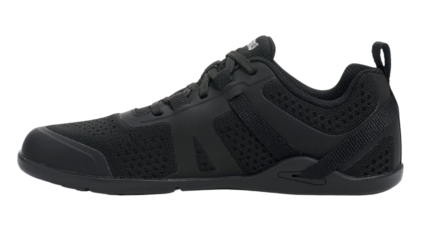 Barfußschuh mit Schnürung, breite Zehenbox, flexible Sohle, geschlossener Fersenbereich, Seitenansicht innen, einzelner Schuh