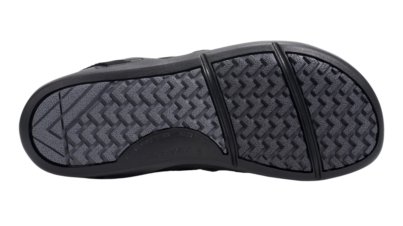 Barfußschuh mit Schnürung, breite Zehenbox, flexible Sohle, geschlossener Fersenbereich, Ansicht von unten