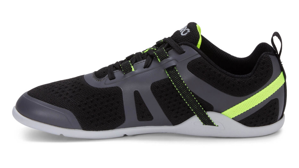 Barfußschuh mit Schnürung, breite Zehenbox, flexible Sohle, geschlossener Fersenbereich, Seitenansicht innen, einzelner Schuh