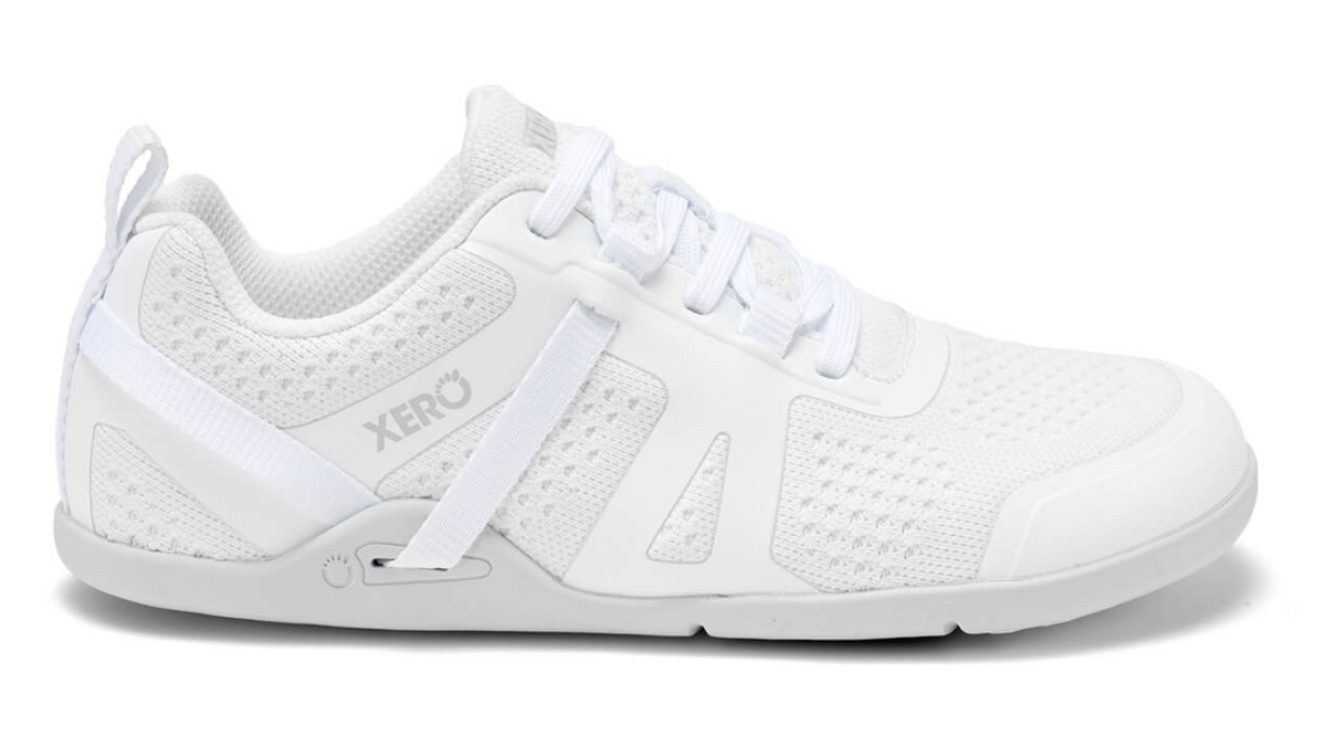 Barfußschuh mit Schnürung, breite Zehenbox, flexible Sohle, geschlossener Fersenbereich, Seitenansicht außen, einzelner Schuh